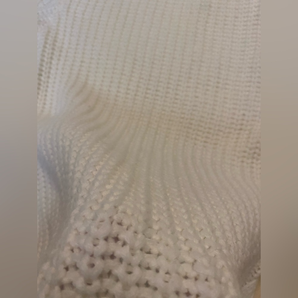American Rag cold shoulder sweater - Picture 12 of 15
